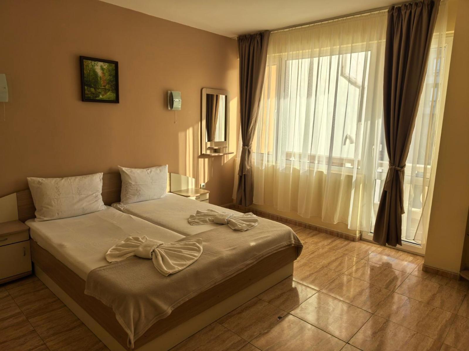 Family Hotel Alfa Vita Sozopol Esterno foto