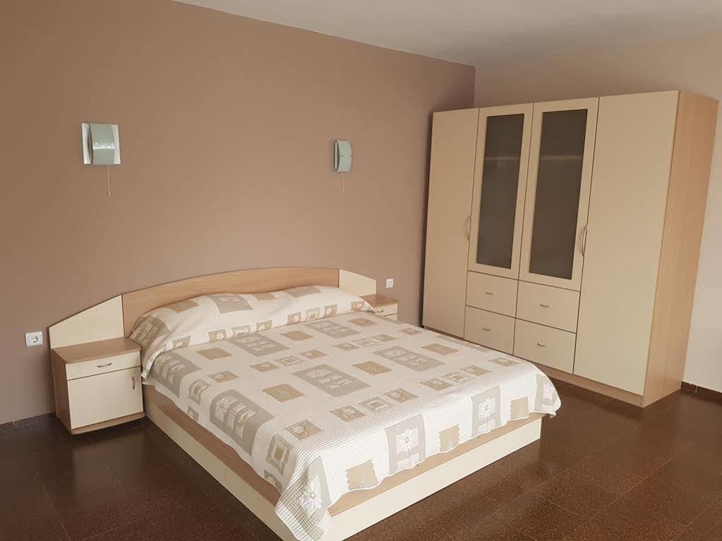 Family Hotel Alfa Vita Sozopol Esterno foto